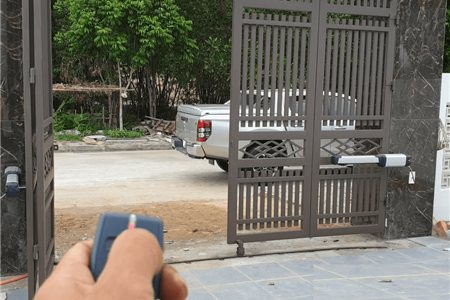 Motor Cổng Tự Động Âm Sàn Nhập Khẩu Từ Italia – Sang Trọng & An Toàn Tuyệt Đối
